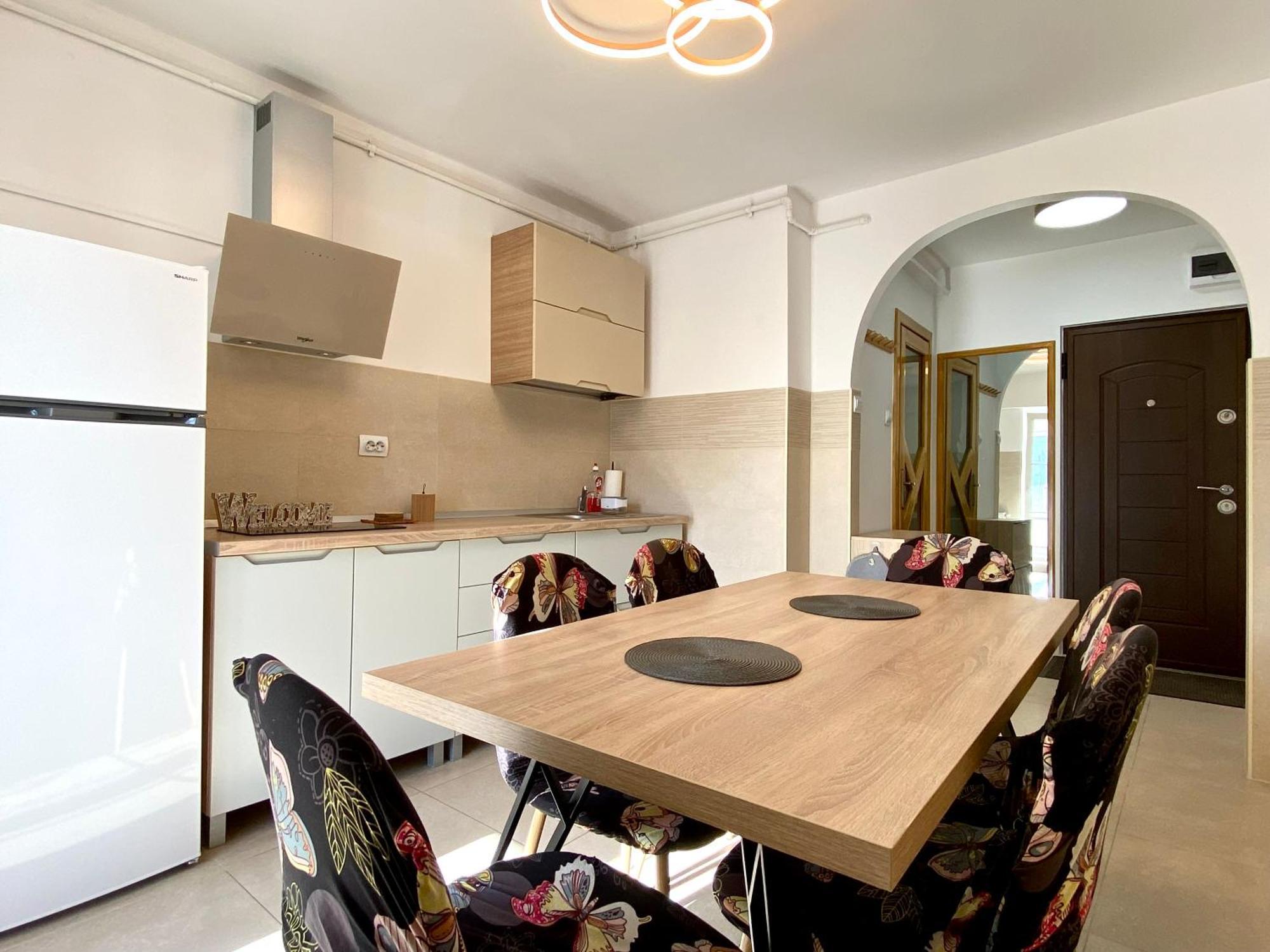 Kronstadt Apartment - Pet Friendly Brasov Luaran gambar
