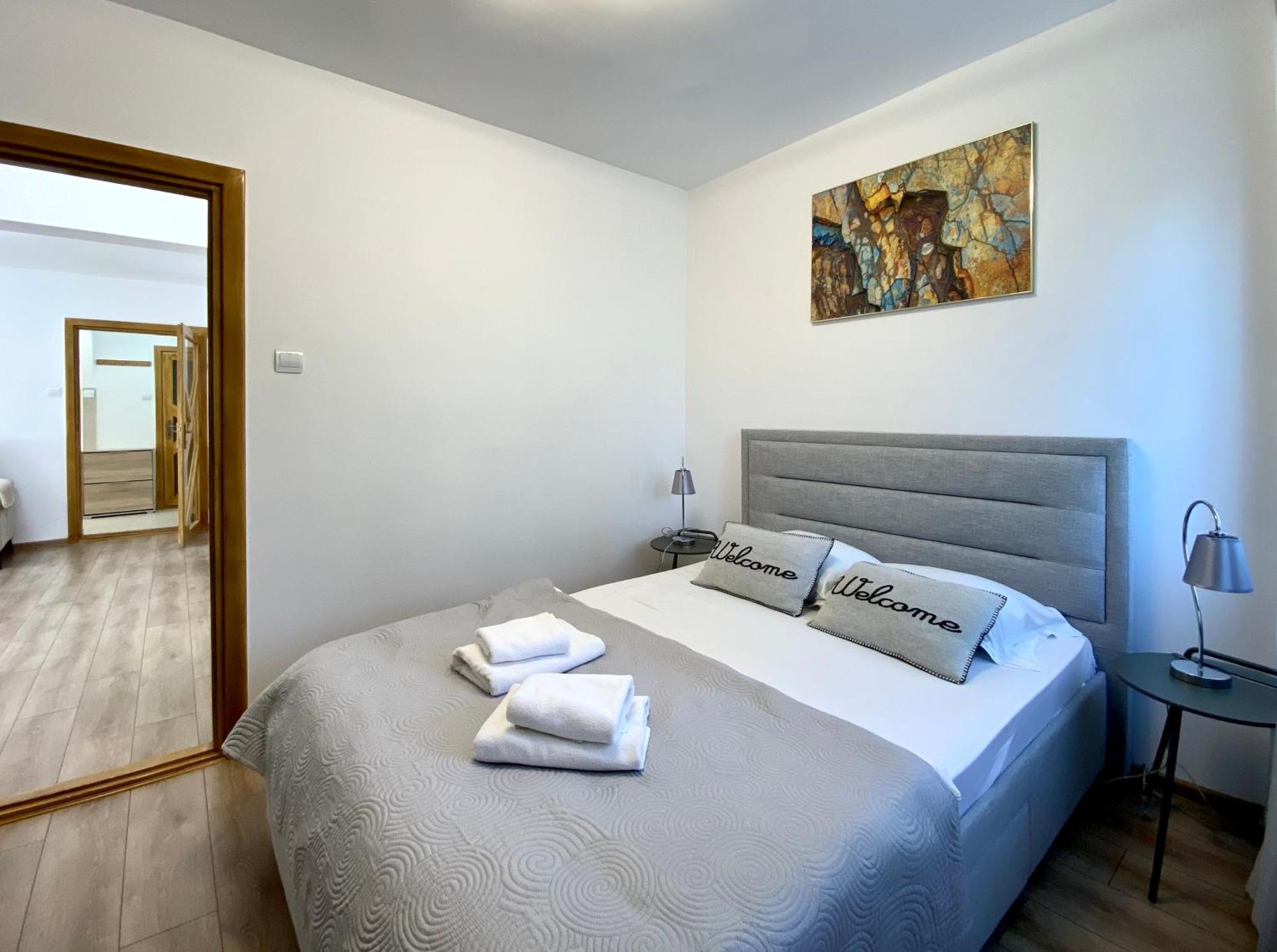 Kronstadt Apartment - Pet Friendly Brasov Luaran gambar